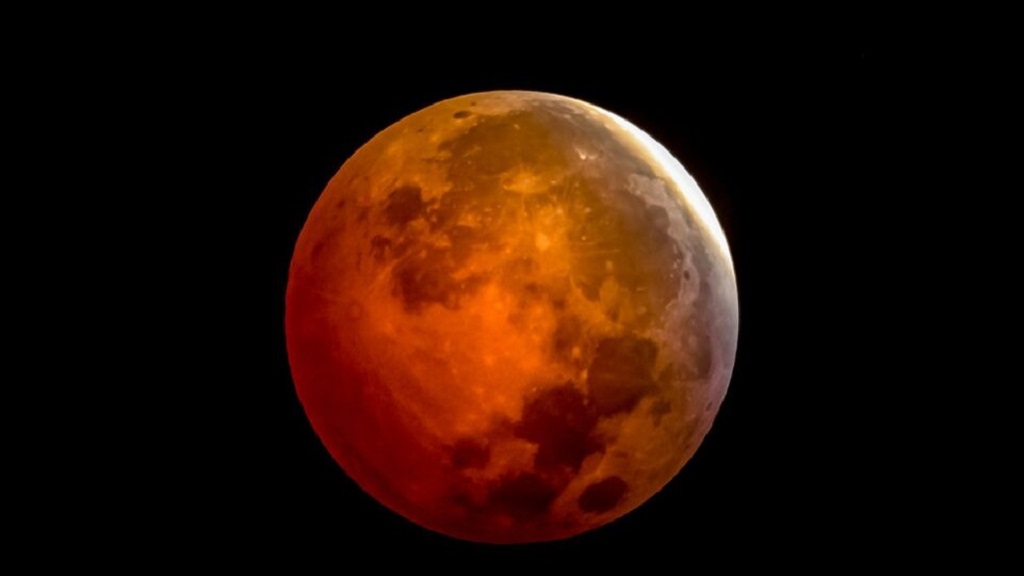 lunar eclipse image