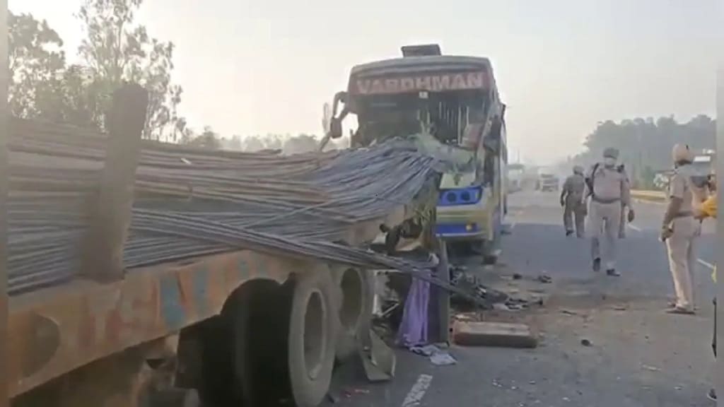 khanna bus accident