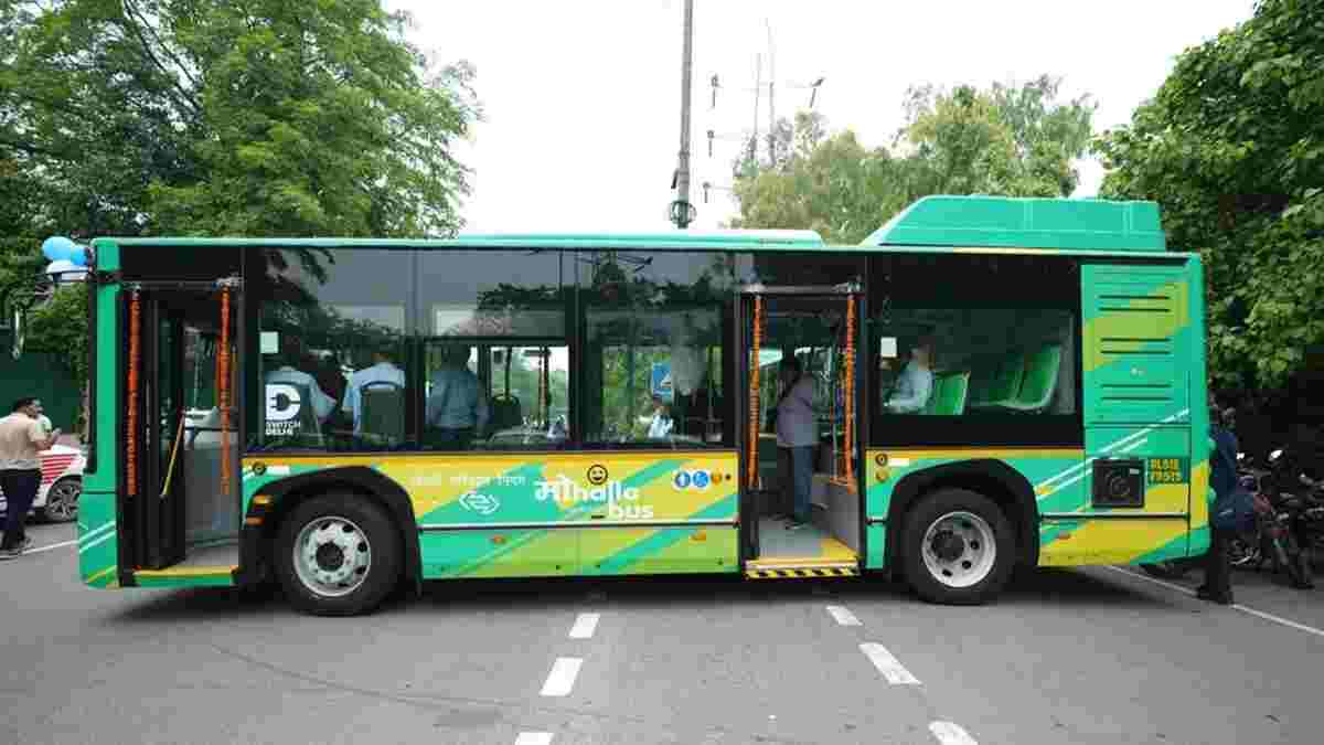 Mohalla Bus